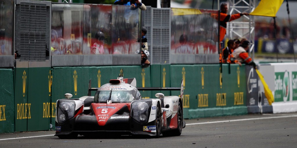 LE MANS, FRANCE - JUNE 19: Race leader Kazuki Nakajima of Toyota Gazoo Racing suffers engine problems with less than 3 minutes to run of the Le Mans 24 Hour race handing victory to the Porsche Team at the Circuit de la Sarthe on June 19, 2016 in Le Mans, France. (Photo by Ker Robertson/Getty Images)