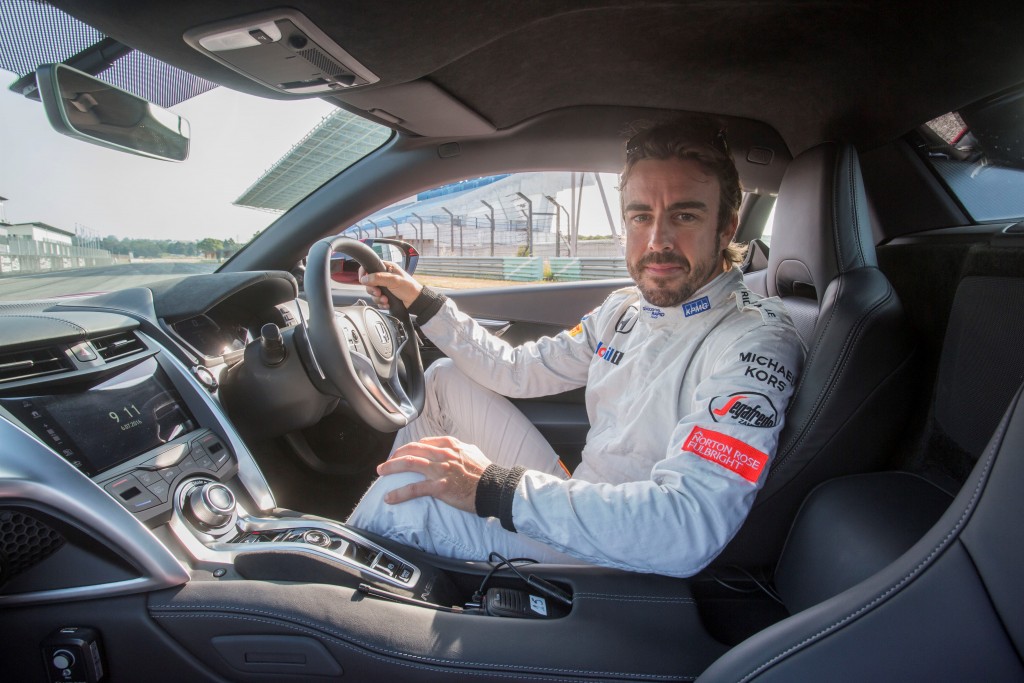 FERNANDO ALONSO AL VOLANTE DEL NUEVO HONDA NSX EN EL CIRCUITO DE ESTORIL