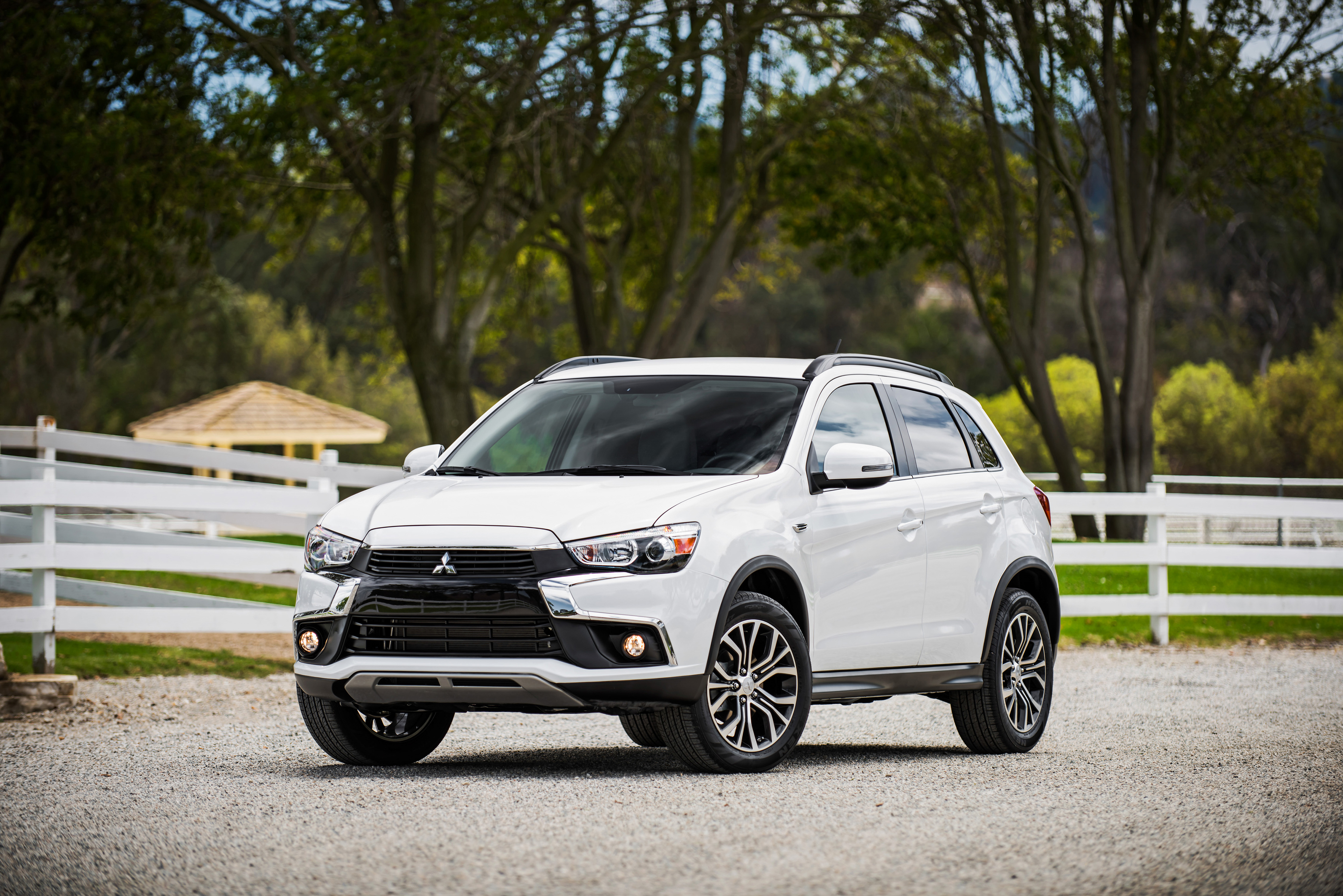 Сайт мицубиси. Митсубиси АСХ 2016. Мицубиси АСХ 2016. Mitsubishi Outlander Sport. Митсубиси ASX 2021.